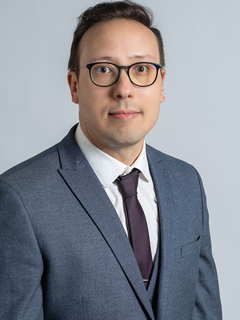 Portrait photograph of staff memeber, Arash Beizaee